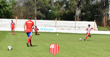 Con la terna confirmada, Libertad se entrena pensando en Belgrano.