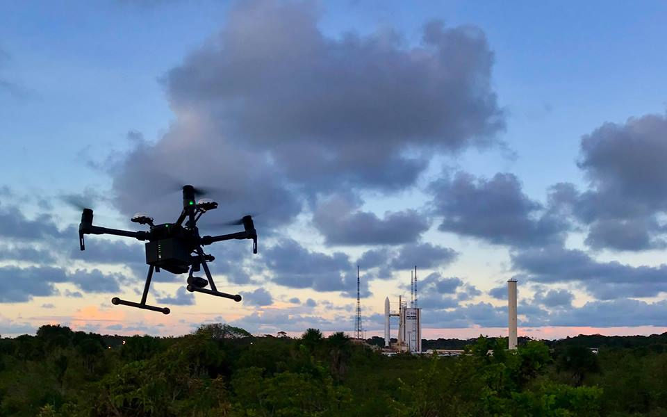 l'observateur furtif est posté