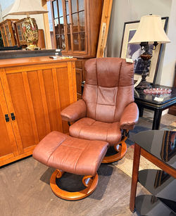Stressless Recliner Chair with Ottoman