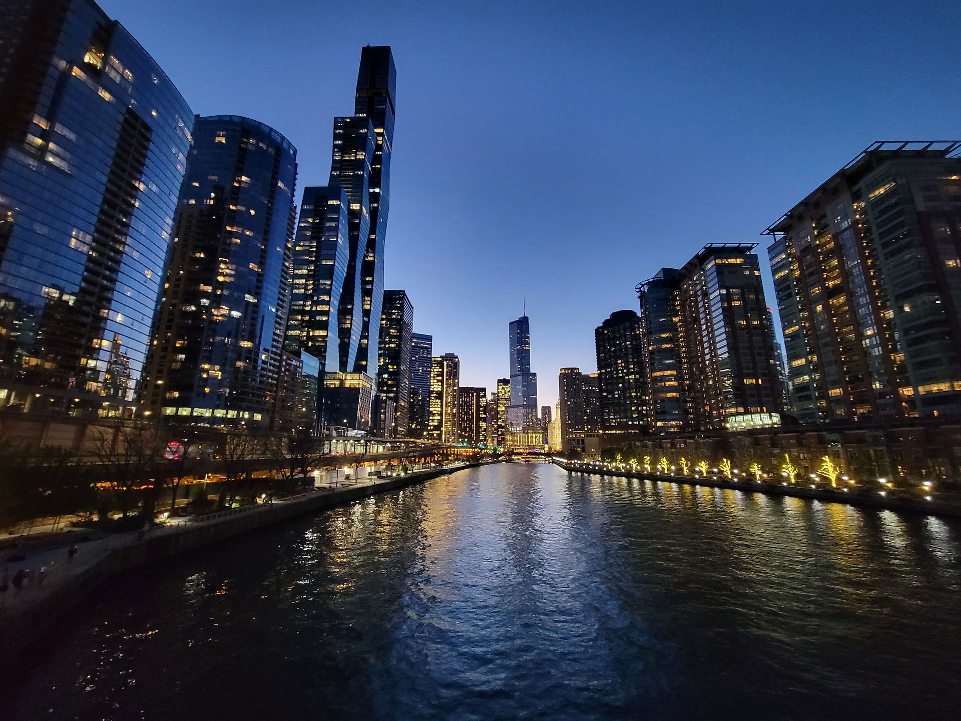 Night time view from Chicago's Riverwalk Boat Tour