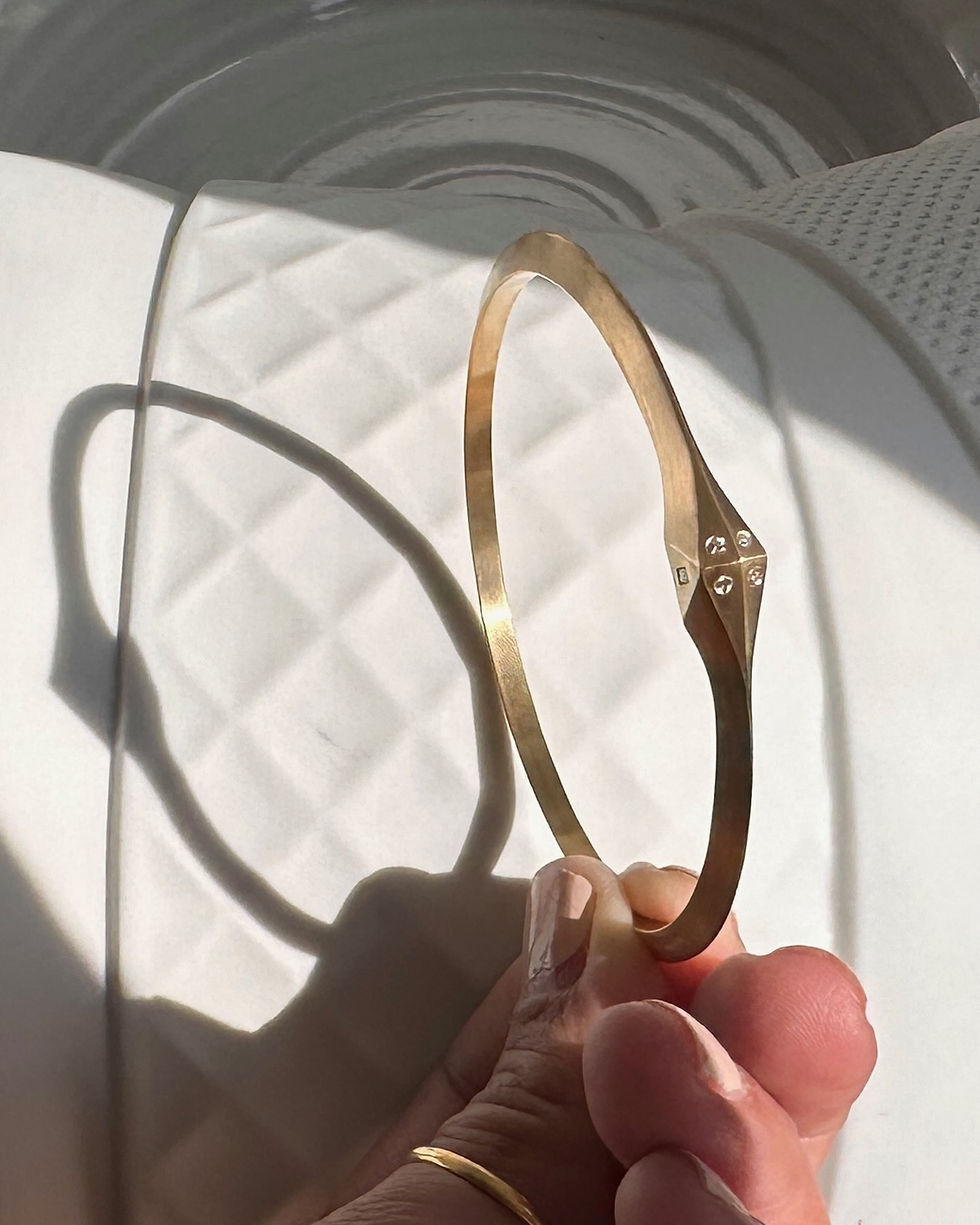 Thumbnail: Diamond Triangle Bangle