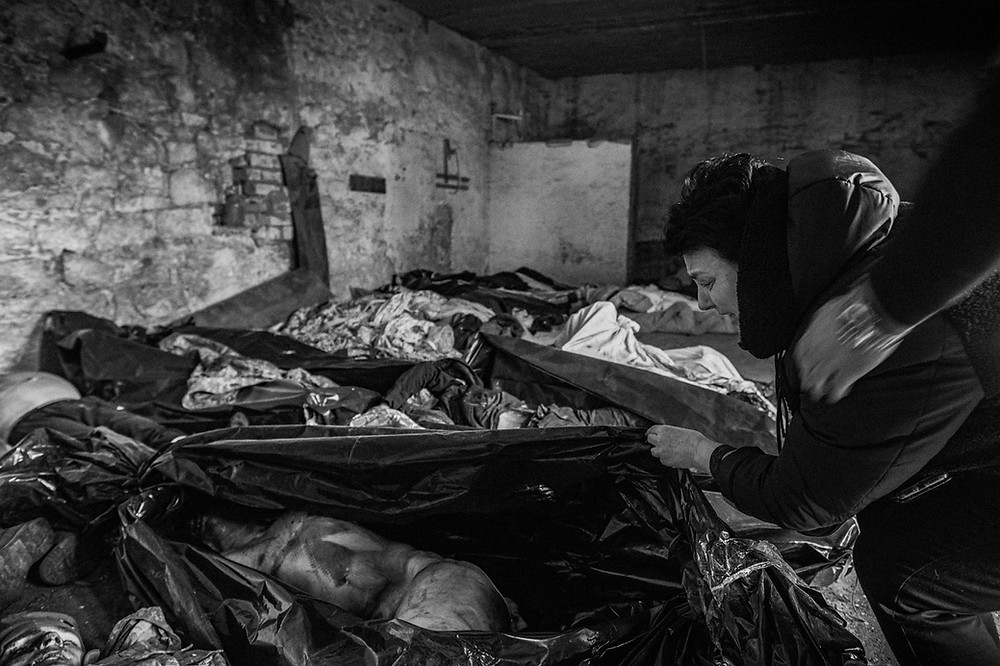 Ukraine, war, Russia, civilian, bombing, photojournalism, political conflict, documentary, war photography, Ukrainian family