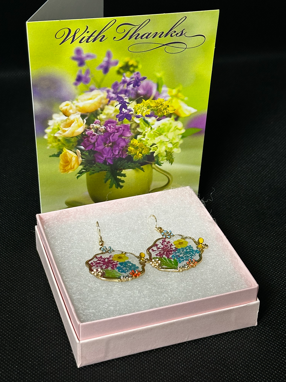 Thumbnail: Floral Bouquet earring with bumble bee