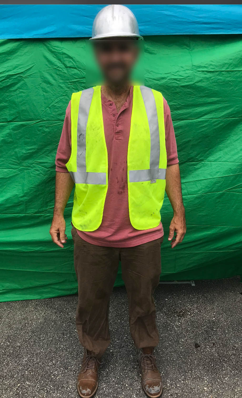 Thumbnail: Construction workers