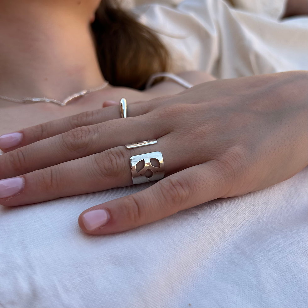 תמונה ממוזערת: טבעת עלים פתוחה