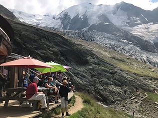 Refuge de Nid d'Aigle and Glacier de Bionnassay