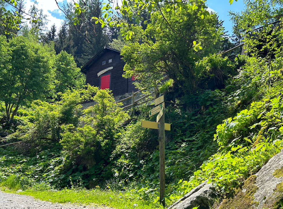 Arriving at Buvette du Cerro