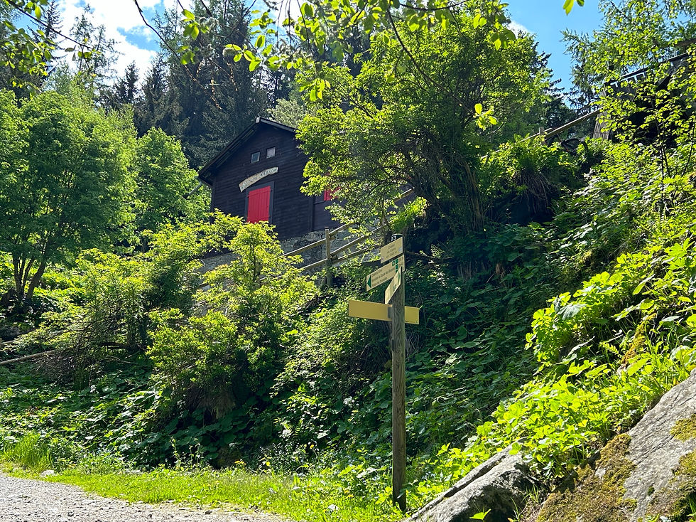 Arriving at Buvette du Cerro