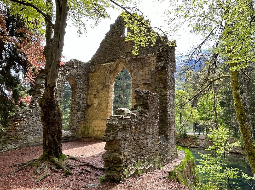 Ruins at the Lac à l'Anglais