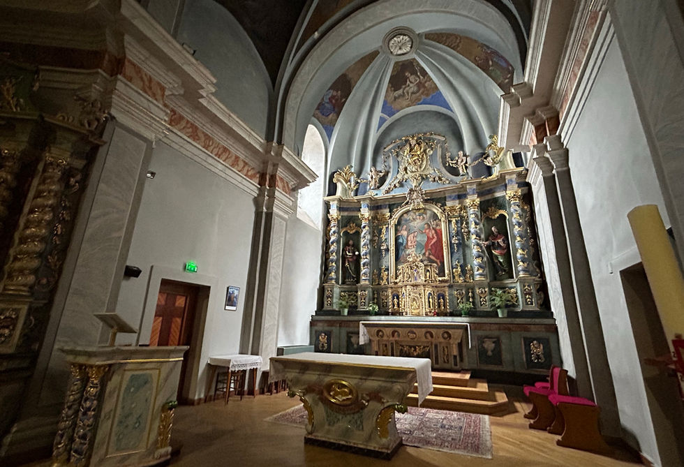 Inside of Église Saint-Jean-Baptiste