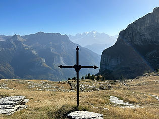 Cross at Chalets de Cherente