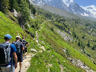 The trail to Plan de l'Aiguille