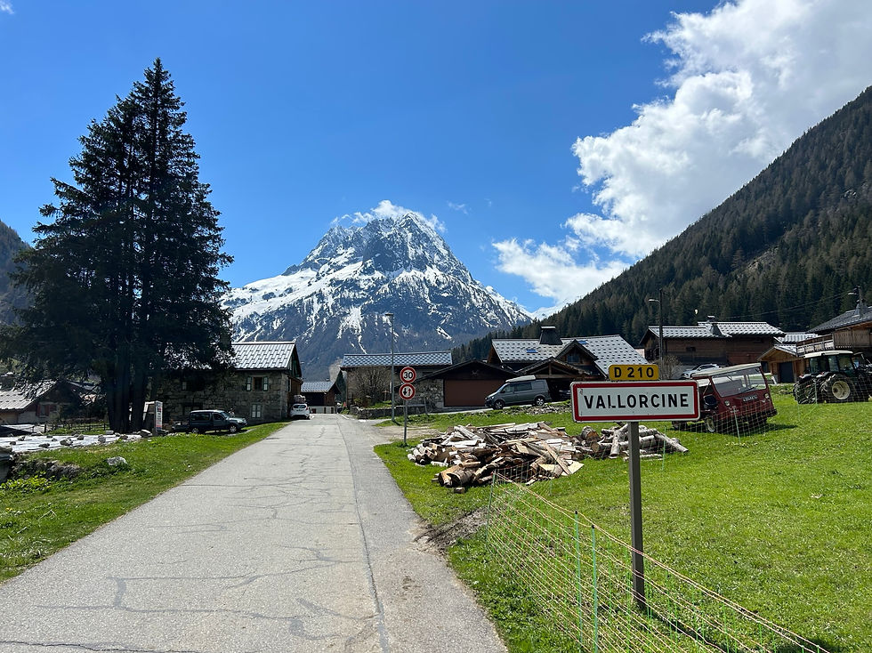 Entering Vallorcine from the north