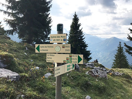 Trail Marker at Ayeres des Rocs