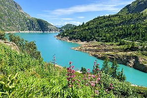 Trails visiting Lakes