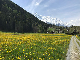 Approaching Lavancher from the north