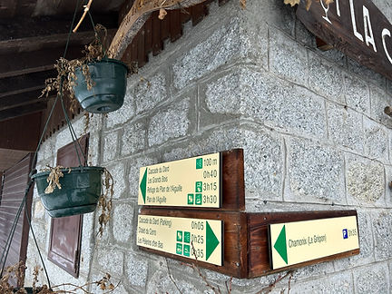 Cascade du Dard Trail Marker