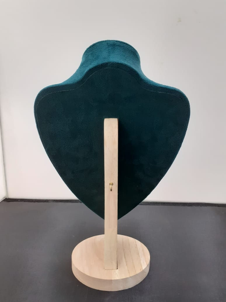 Miniatura: BUSTO VELUDO C/ BASE MADEIRA 11.5*19*28cm