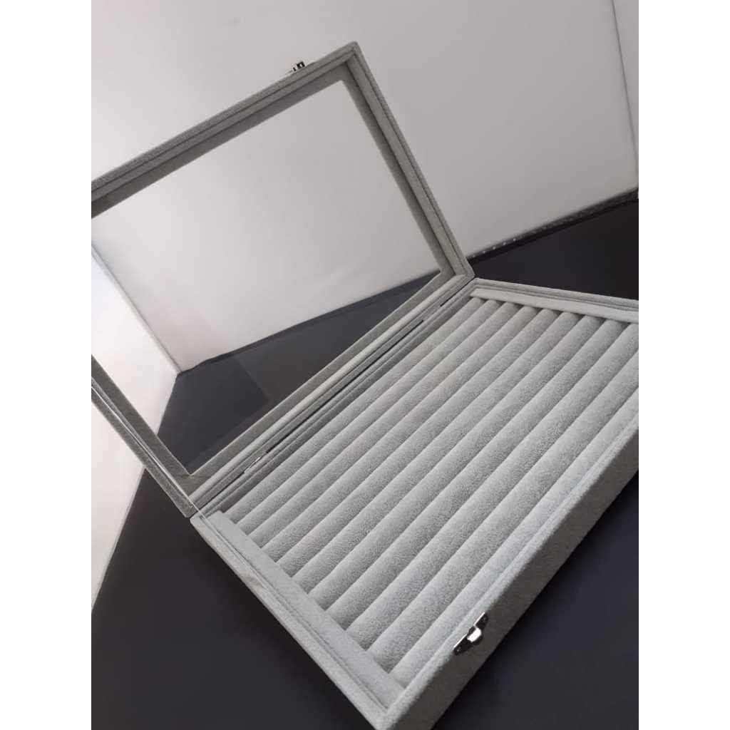 Bandeja Suede Cinza para Anéis – Modelo Rolete | 35x24x5 cm