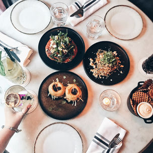 Le Mayfair, une destination de choix pour manger à Montréal.