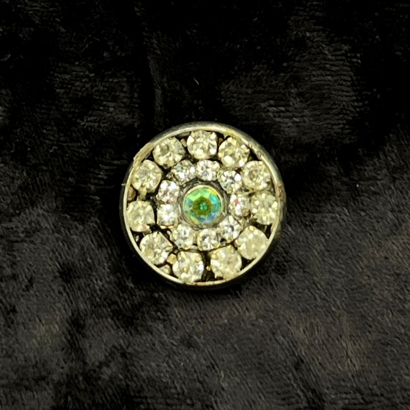 Baby Button crystal AB center 