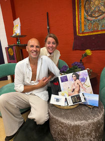 Ontmoet oprichter Han & Renée en het Vlaams-Nederlandse team. Al ruim 30 jaar professionele begeleiding bij trauma, relaties en Tantra in Groesbeek.