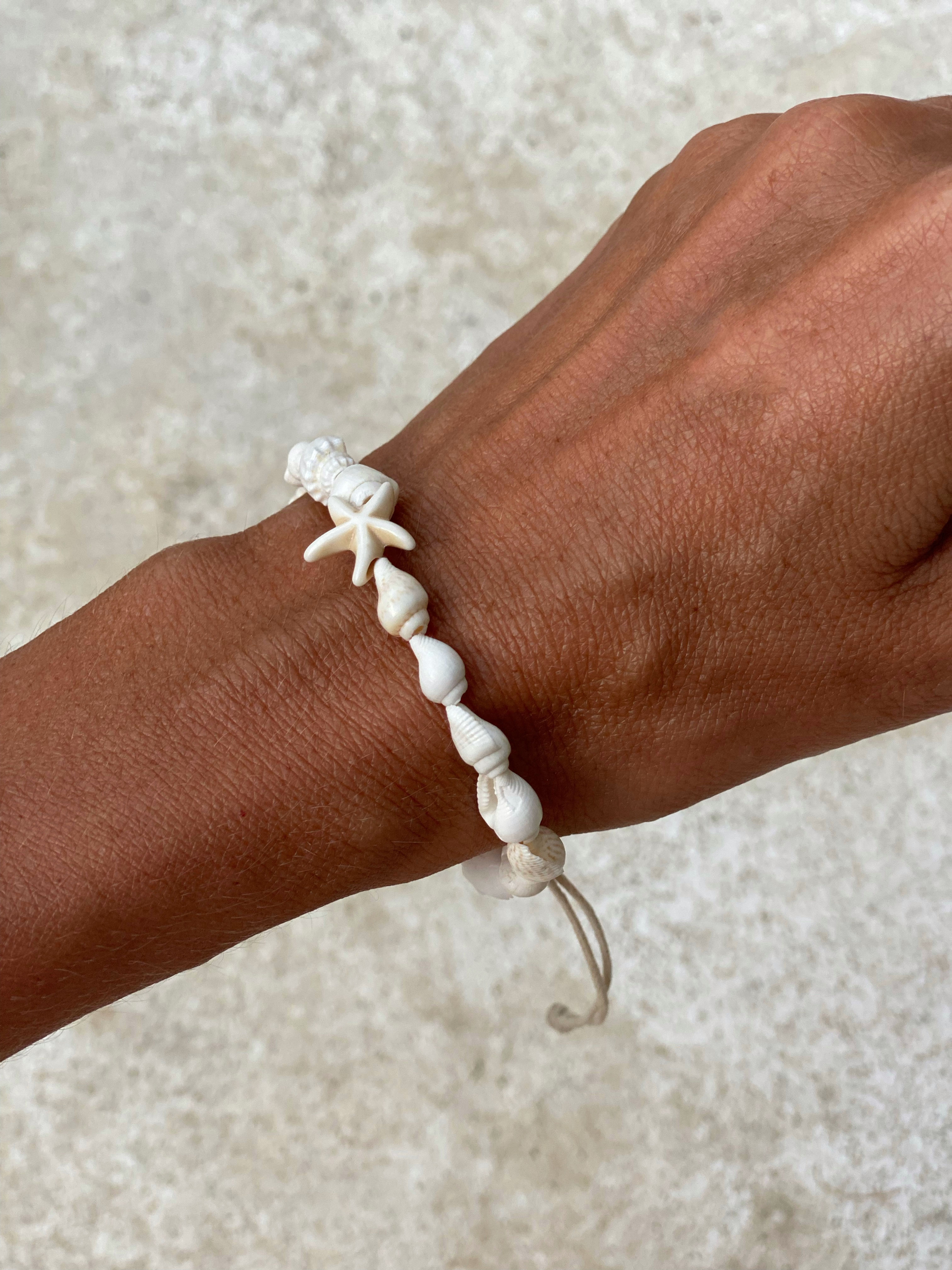 Náramek z Bali mušliček