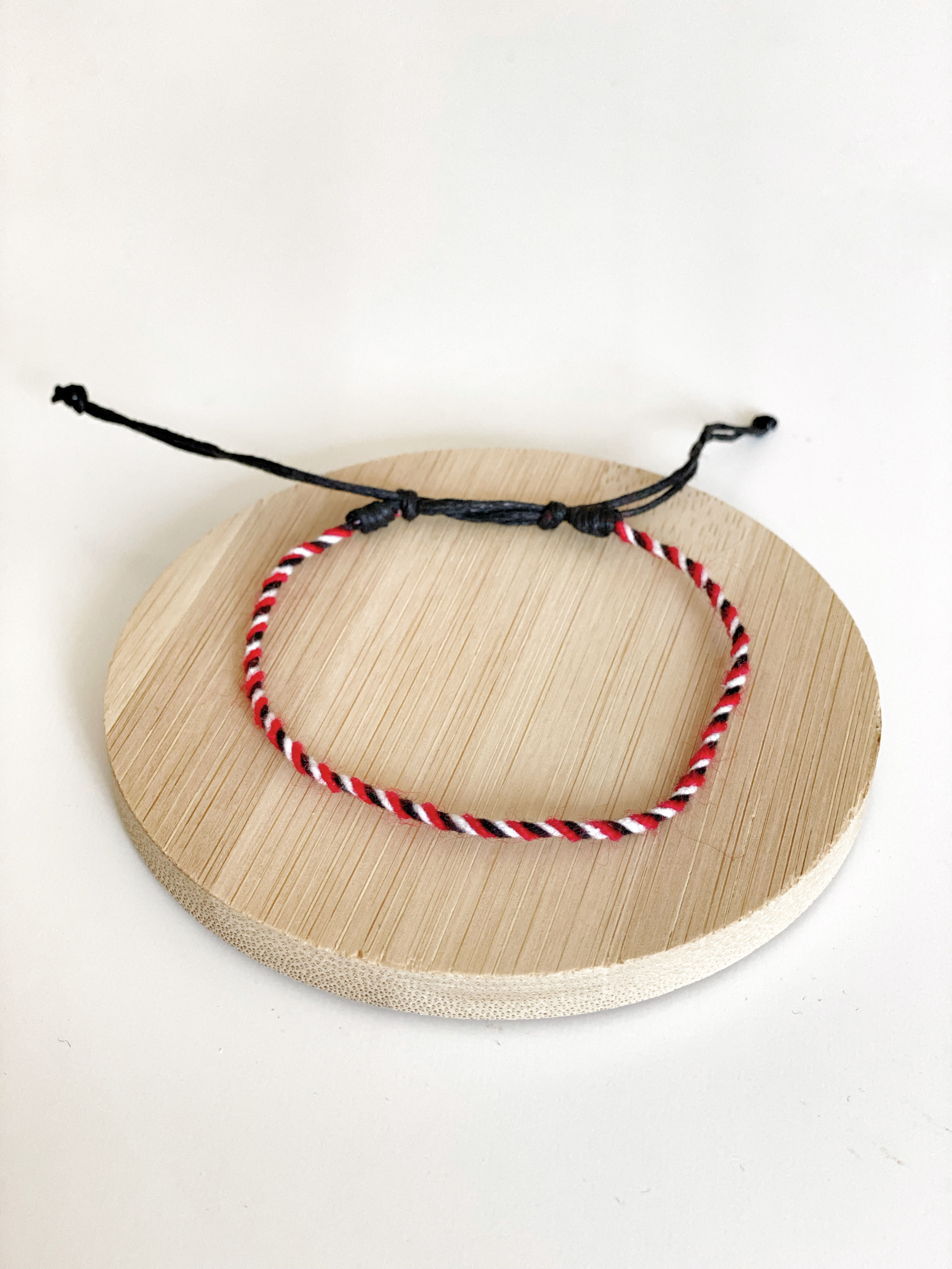 Tridatu - balijský náramek požehnání