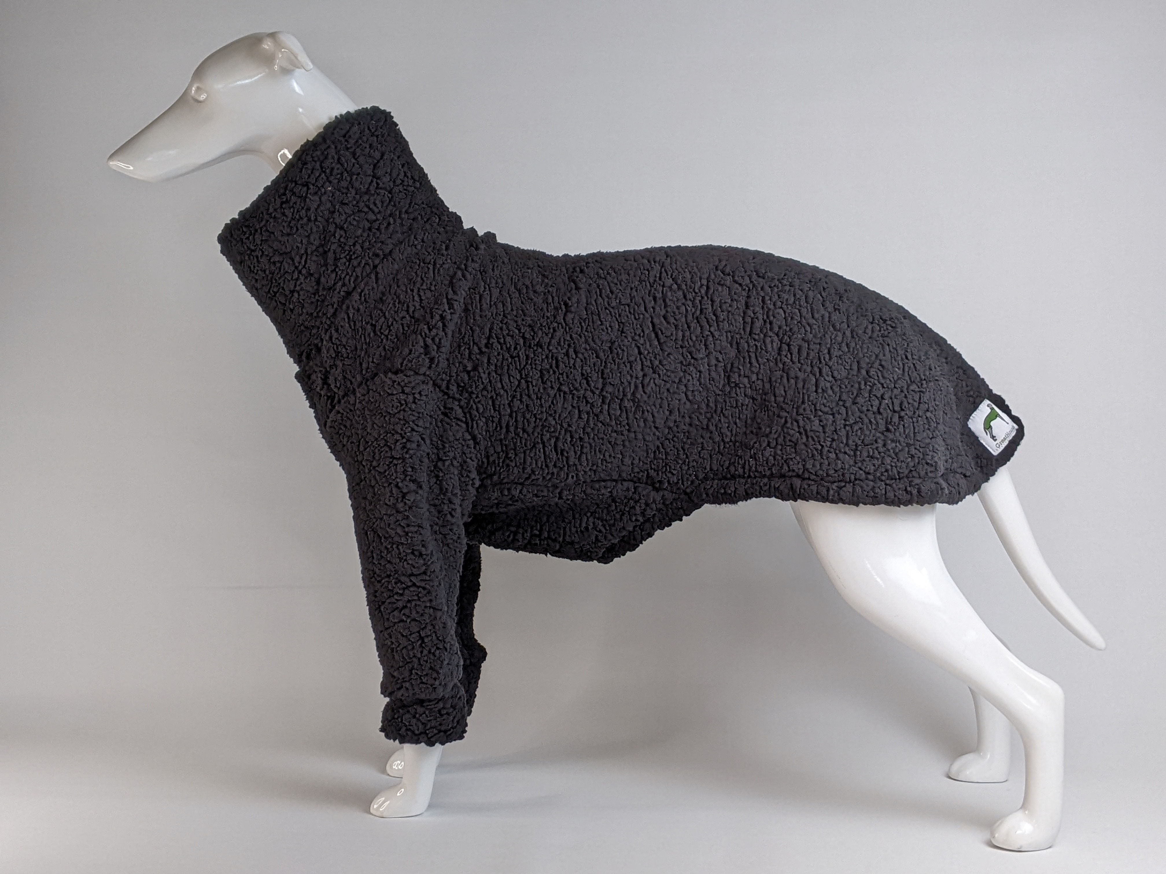 The Resting Wanderer jumper in black