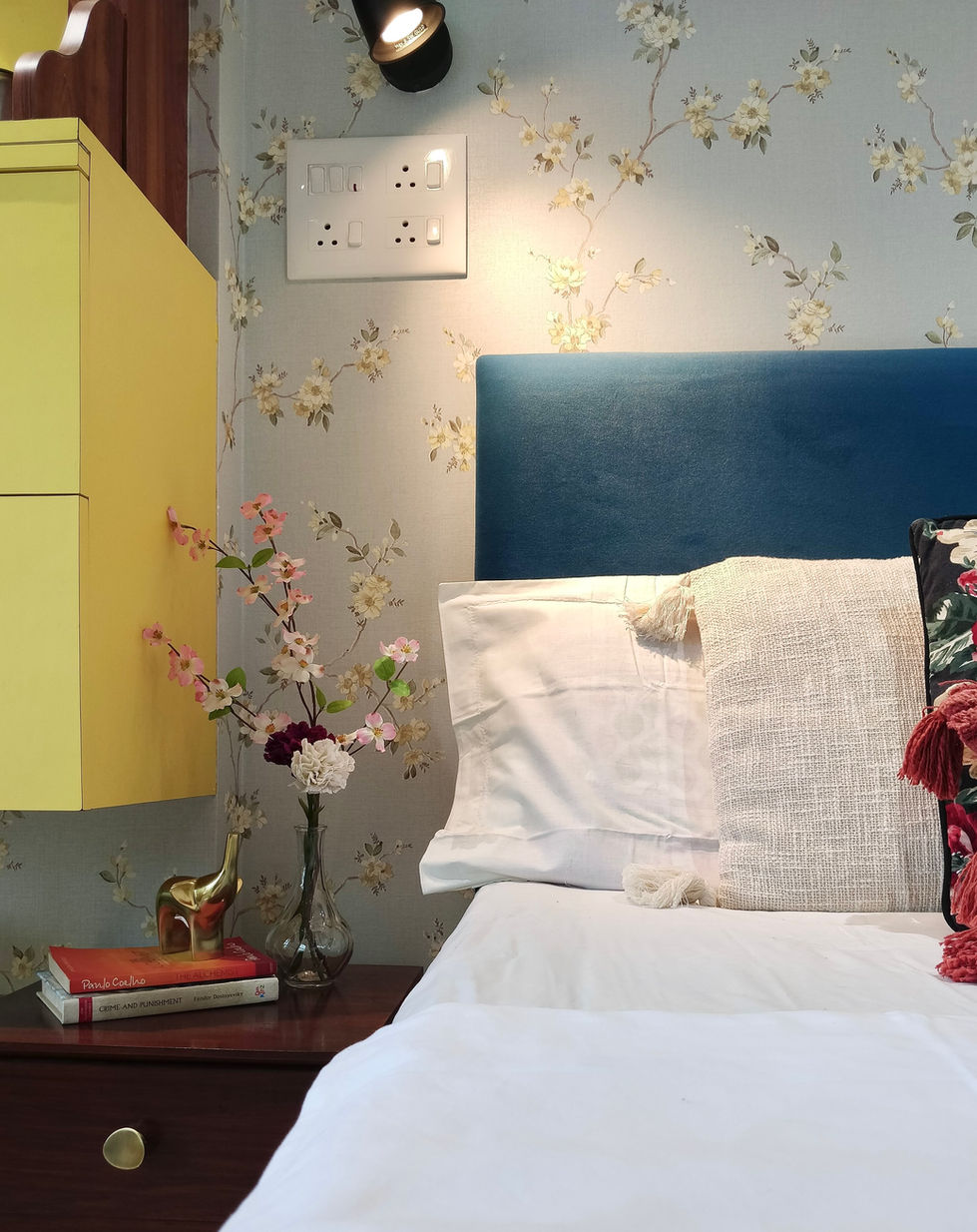 Parents Bedroom Wallpaper and Headboard