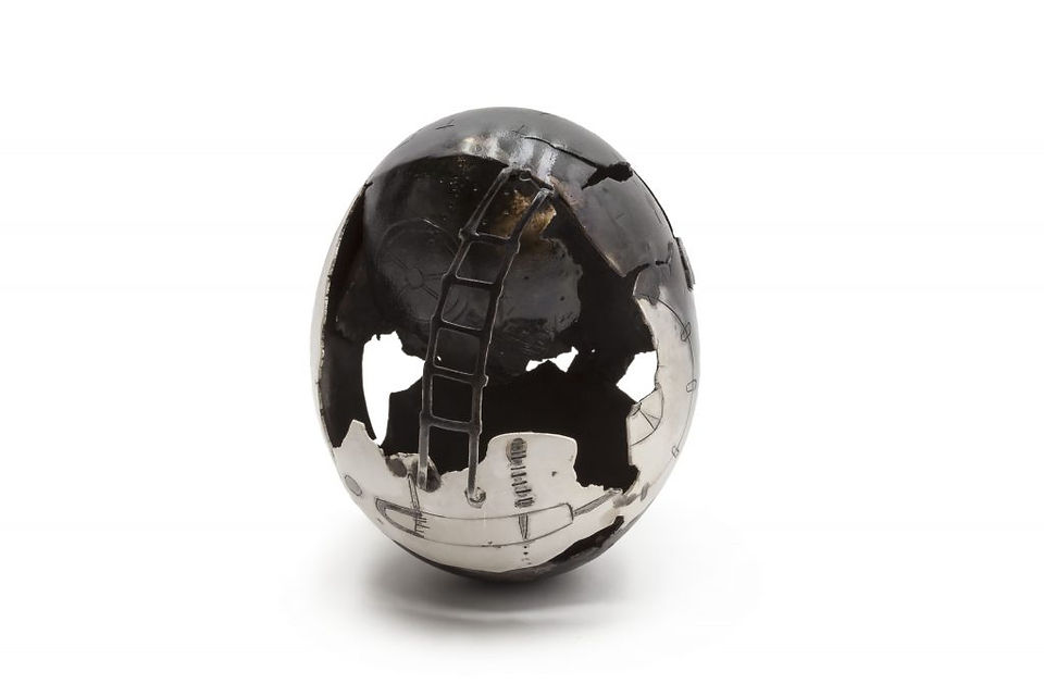 Anna Krol_Brooch jajko Bosch