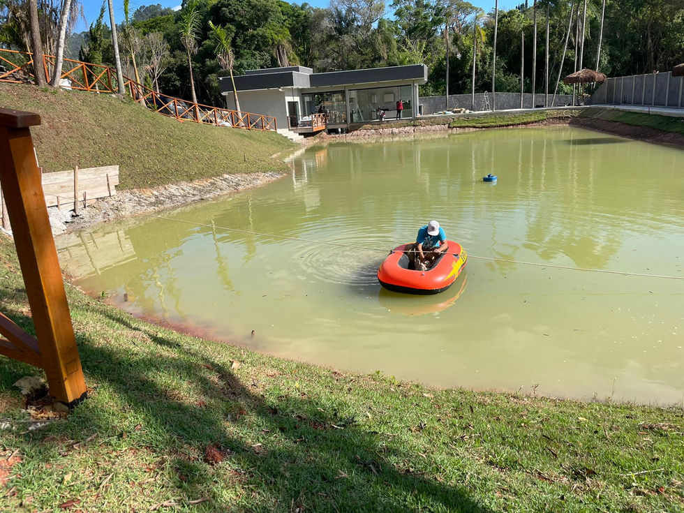 Resultado da aplicação do Sela Tanque Acquagel Pronto no lago.
