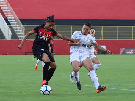 Gabrielle Itacaré estreia bem, mas Vitória perde jogo