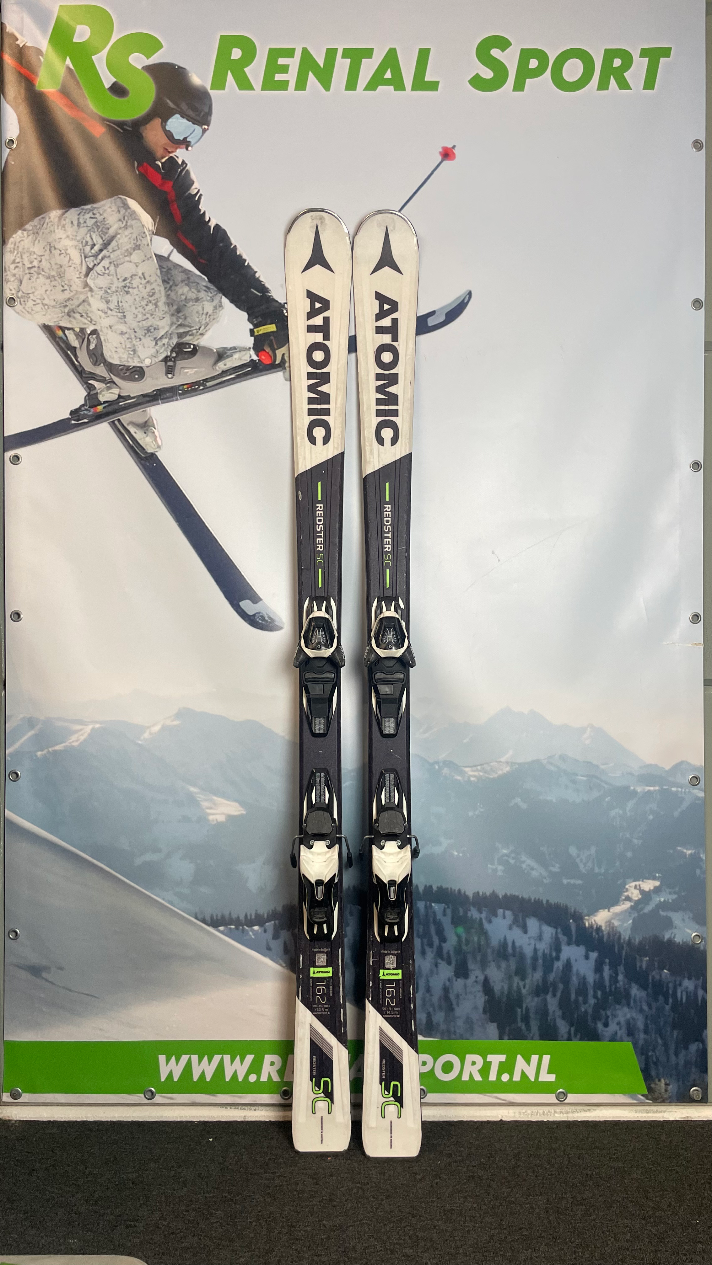 Atomic SKI'S 162cm