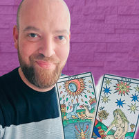Creador y director de la Escuela De Psicotarologia. Formador, consultor, comunicador y divulgador del Tarot en el campo de la ayuda, la terapia y la salud. Actualmente facilita y dirige un plan de formación grupal presencial y online y sesiones individuales con su enfoque y método canalizado de Tarot y Lectura del Carácter, Ancestros, Alma, Misión y Numerología orientado a terapeutas, formadores y buscadores. Imparte múltiples conferencias y es colaborador habitual en congresos y entrevistas.