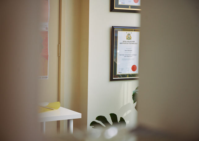051_studio_razbash_portraits10760_.jpg