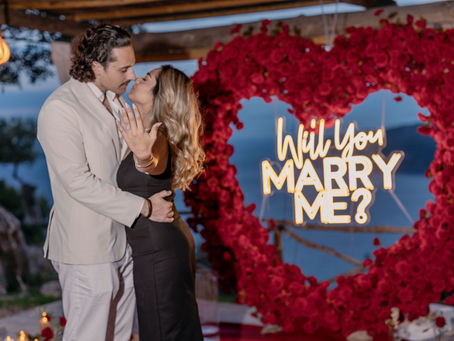 Großes Herz aus roten Rosen für Heiratsantrag auf Mallorca