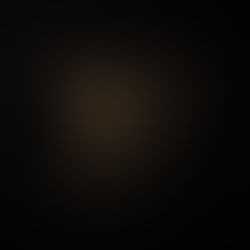 RAY NOIR KICKS OFF “GOTHSTAR” ERA WITH DESIGNER-OBSESSED BANGER “LABEL WHXRE”