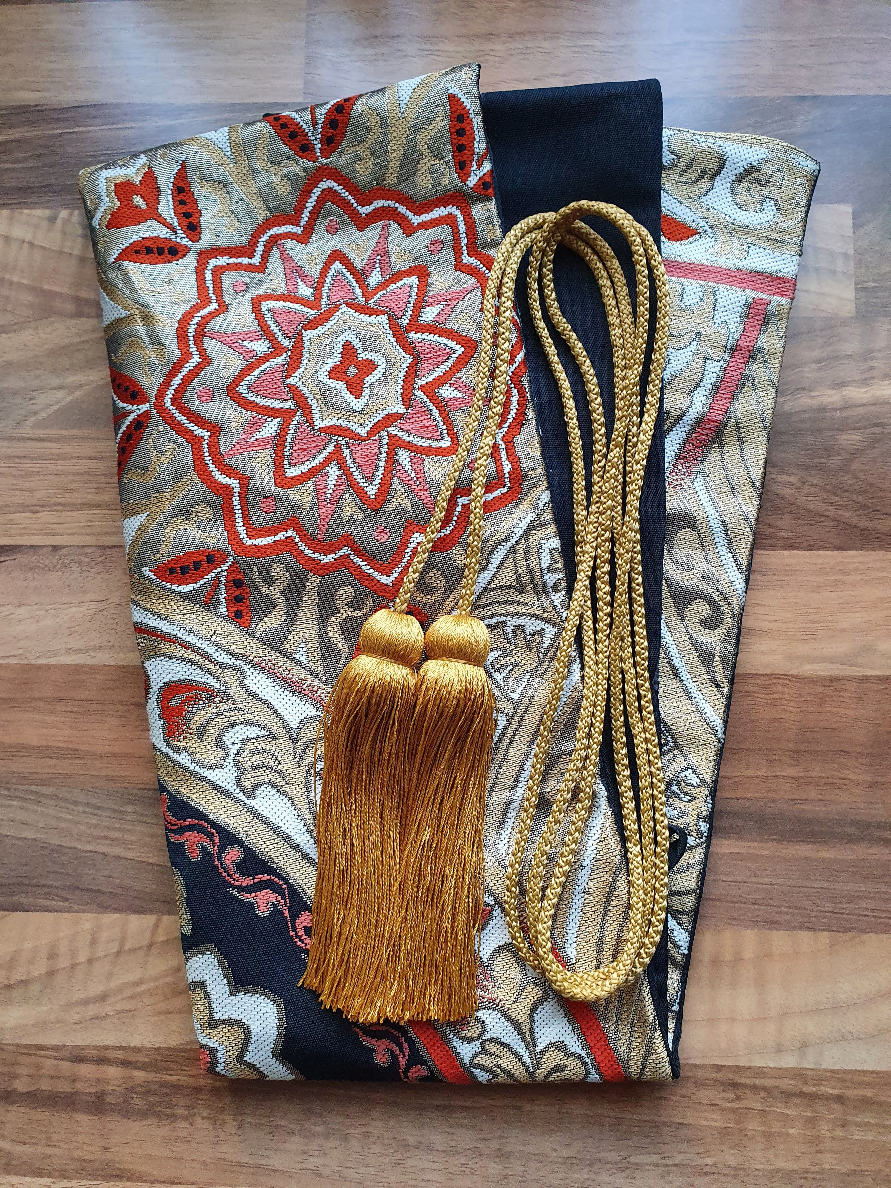 Gold, flower