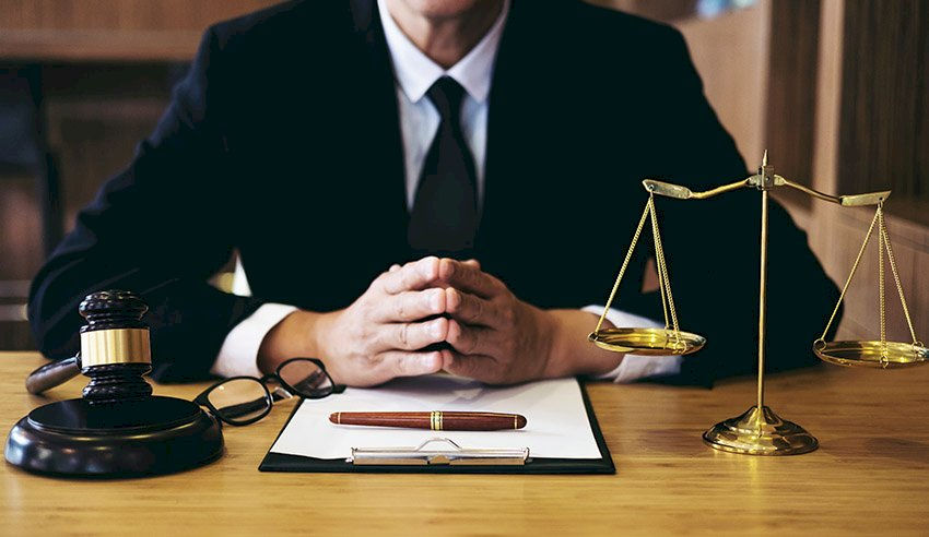 Foto Lawyers.jpg