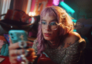 videochat_01.gif