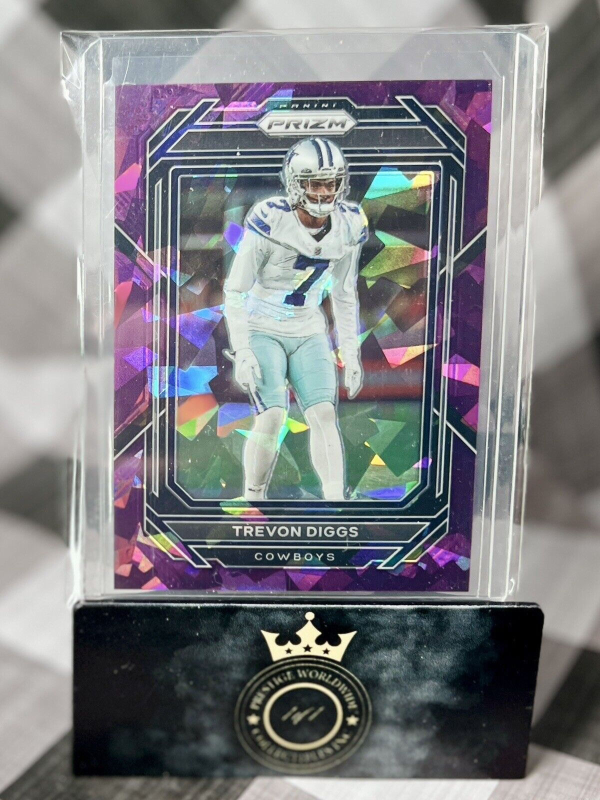 Trevon Diggs 2022 Panini Prizm Purple Cracked Ice /225 #83 Dallas Cowboys SP
