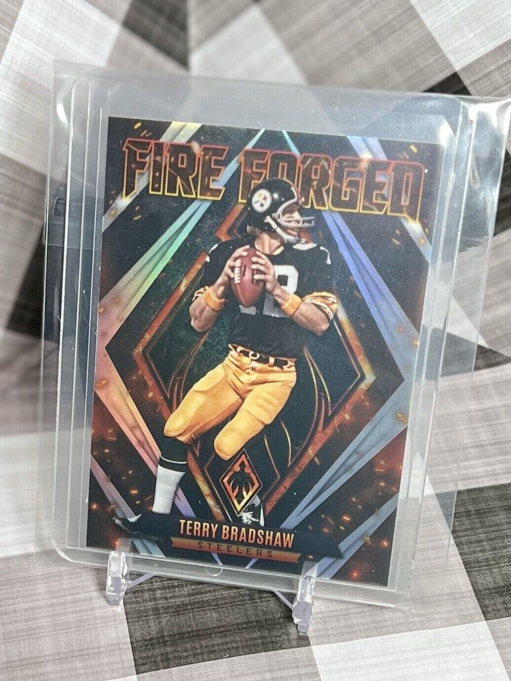 Terry Bradshaw 2022 Panini Phoenix Fire Forged Pittsburgh Prizm FF-5 Legend