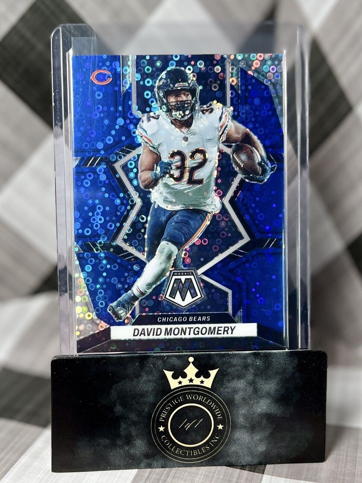 David Montgomery 2022 PANINI MOSAIC NO HUDDLE BLUE DISCO /75 #34 CHI Bears