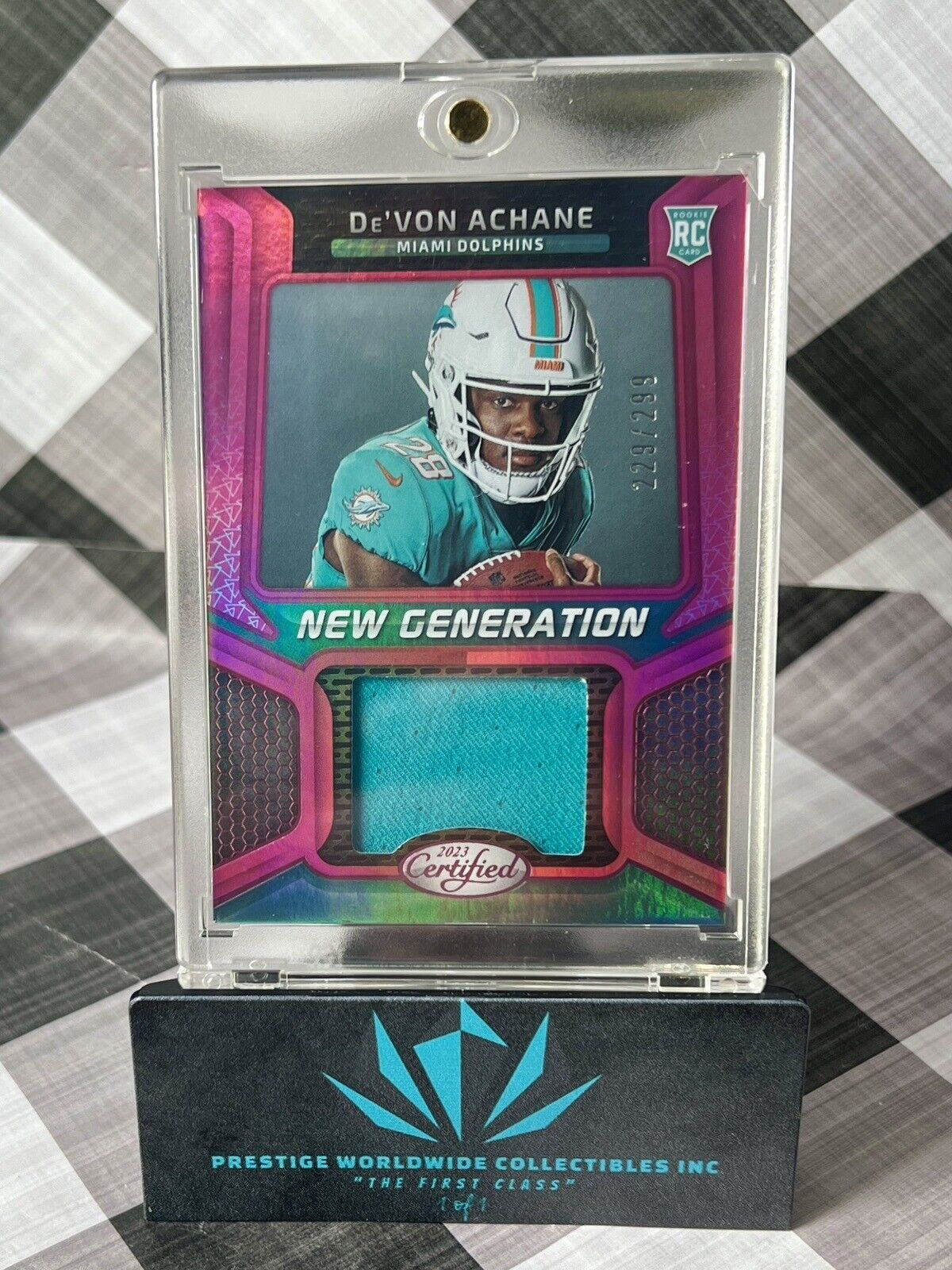 De'Von Achane 2023 Certified Pink New Generation Rookie Patch /299 #NGJM-32 MIA