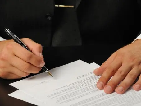 ¿COTEJO O RATIFICACIÓN DE FIRMAS?