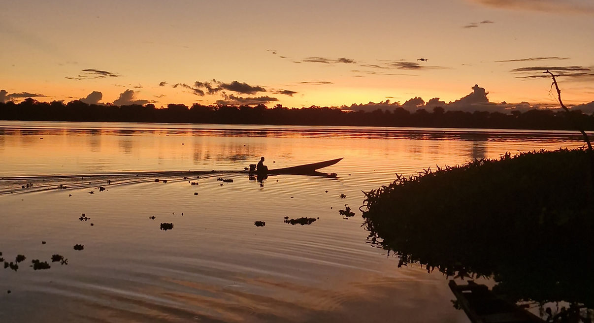 Atardecer en la selva de Pacaya Samiria