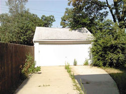 2 CAR GARAGE