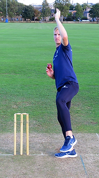 Fast bowling how to bowl fast back foot contact side on good cricket fast bowling technique
