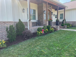 Storlie's Lawn Maintenance